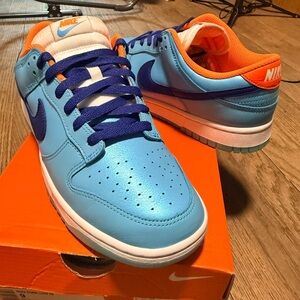 Nike Dunk Low SE in Baltic Blue